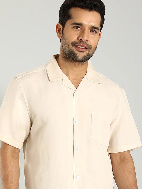 Indian Terrain Men's Regular Fit Half Sleeve Solid Beige Shirt